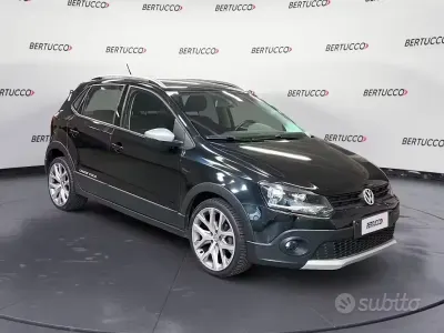 Usado VW Polo Cross 90 CV (66 kW) 2016 Negro Utilitario