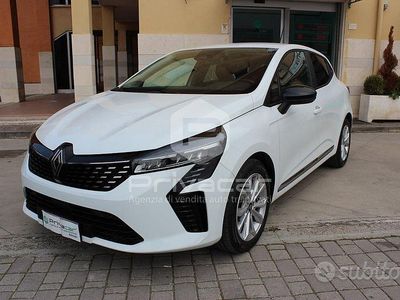 Usata Renault Clio V Evolution 100 CV (73 kW) 2024 Bianco Utilitaria