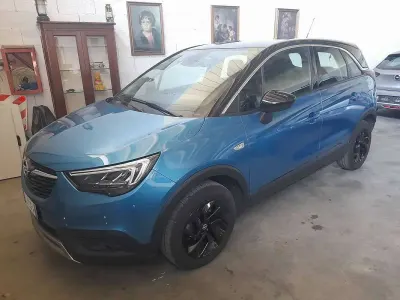 Usata Opel Crossland X 102 CV (75 kW) 2020 Blu/azzurro SUV