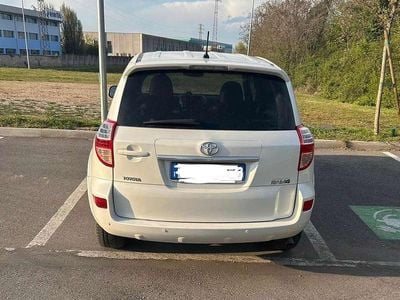 Usata Toyota RAV4 Executive 150 CV (110 kW) 2010 Bianco SUV