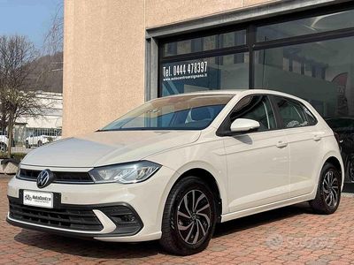 Usata VW Polo Life 80 CV (58 kW) 2021 Grigio Berlina