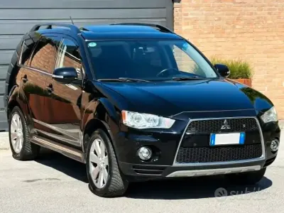 Usata Mitsubishi Outlander 156 CV (114 kW) 2012 Nero SUV