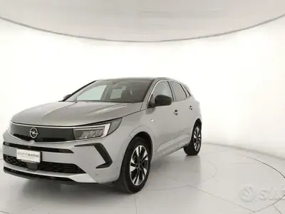 Usata Opel Grandland X Business Elegance 131 CV (96 kW) 2023 Grigio SUV