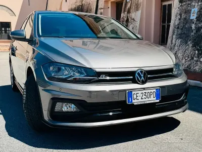 Usata VW Polo 90 CV (66 kW) 2021 Grigio Utilitaria
