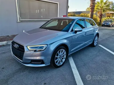 Usata Audi A3 Design 116 CV (85 kW) 2019 Argento Berlina