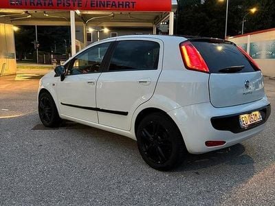 Usata Fiat Punto Evo 77 CV (56 kW) 2011 Bianco Utilitaria