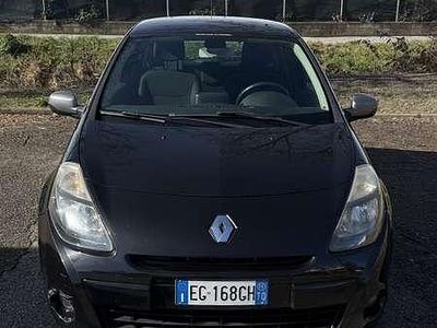 Brugt Renault Clio II 75 HK (55 kW) 2011 Sedan