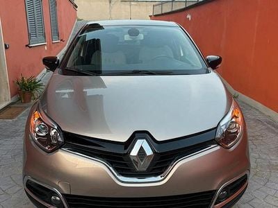 Usata Renault Captur 90 CV (66 kW) 2014 Marrone SUV