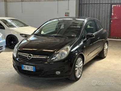 Usata Opel Corsa Sport 80 CV (58 kW) 2008 Nero Utilitaria