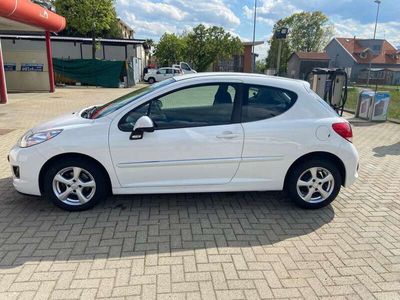 usata Peugeot 207 2073p 1.4 hdi 8v Plus 70cv