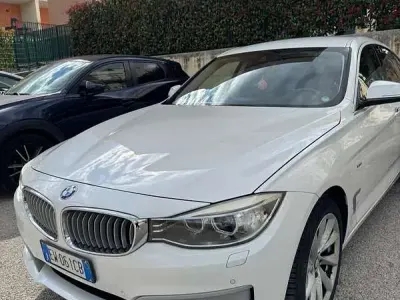 Usata BMW 320 Gran Turismo 184 CV (135 kW) 2014 Bianco Berlina