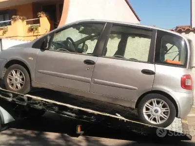 Usata Fiat Multipla 120 CV (88 kW) 2005 Grigio Monovolume
