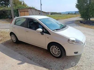 Usata Fiat Punto 65 CV (47 kW) 2009 Bianco Utilitaria
