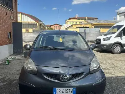Usata Toyota Aygo Sol 68 CV (50 kW) 2006 Utilitaria