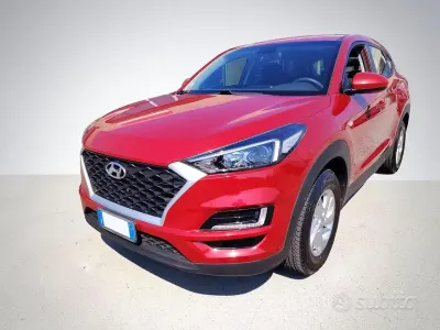 Usata Hyundai Tucson 132 CV (97 kW) 2018 Rosso metallizzato SUV
