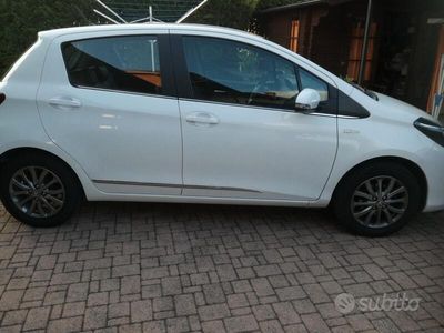 usata Toyota Yaris 3ª serie - 2017