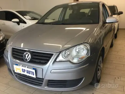 Usata VW Polo Trendline 64 CV (47 kW) 2006 Grigio Utilitaria