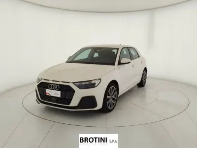 Usata Audi A1 Sportback Business 95 CV (69 kW) 2023 Bianco opaco Utilitaria