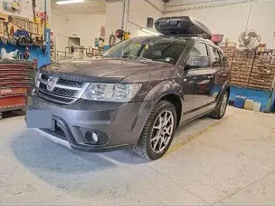 Usata Fiat Freemont 170 CV (125 kW) 2016 Grigio SUV