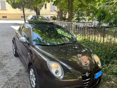 Usata Alfa Romeo MiTo 155 CV (114 kW) 2012 Marrone Utilitaria