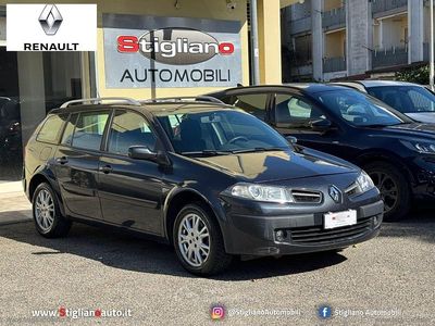 Begagnad Renault Mégane Coupé Dynamique 111 HK (81 kW) 2009 Grå Sportkupé