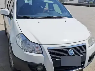 Usata Fiat Sedici 120 CV (88 kW) 2007 Bianco SUV