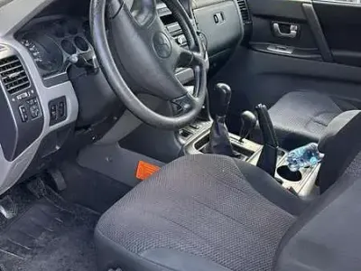 Usata Mitsubishi Pajero 116 CV (85 kW) 2005 Blu/azzurro SUV