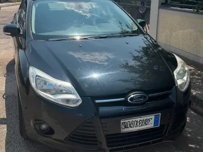 Usata Ford Focus 100 CV (73 kW) 2025 Nero Berlina