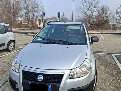 Usata Fiat Sedici Dynamic 107 CV (78 kW) 2007 Argento SUV