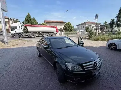 Usata Mercedes C220 170 CV (125 kW) 2007 Nero Station wagon