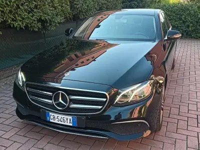 Gebraucht Mercedes E200 160 PS (117 kW) 2020 Limousine