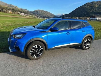 Usata Peugeot e-2008 Allure 100 kW (136 CV) 2022 Blu/azzurro SUV