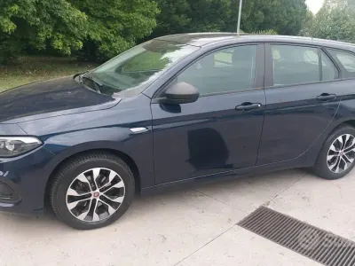 Usata Fiat Tipo Business 120 CV (88 kW) 2021 Bluazzurro Station wagon