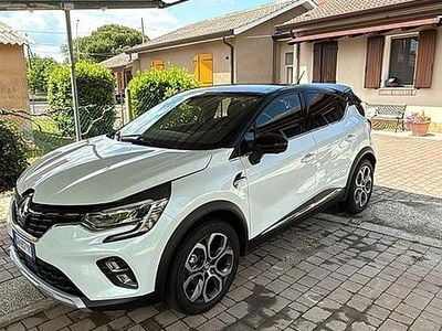 Usata Renault Captur Intens 101 CV (74 kW) 2022 Bianco SUV
