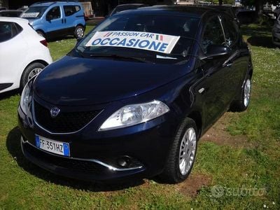 Gebraucht Lancia Ypsilon S 95 PS (69 kW) 2016 Blau Kleinwagen