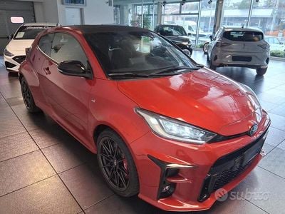 Usata Toyota Yaris 261 CV (191 kW) 2022 Rosso Utilitaria