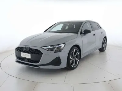 Nuova Audi A3 Advanced 116 CV (85 kW) 2026 Grigio freccia perla Berlina