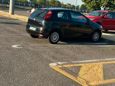 Usata Fiat Punto 77 CV (56 kW) 2009 Nero Utilitaria