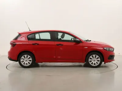 Usata Fiat Tipo Lounge 100 CV (73 kW) 2021 Rossorosso Berlina