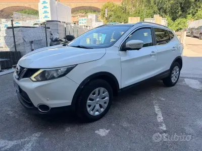Usata Nissan Qashqai Tekna 110 CV (80 kW) 2017 Bianco SUV