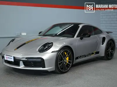 Usata Porsche 911 Turbo S 650 CV (478 kW) 2023 U2 argento gt Coupé