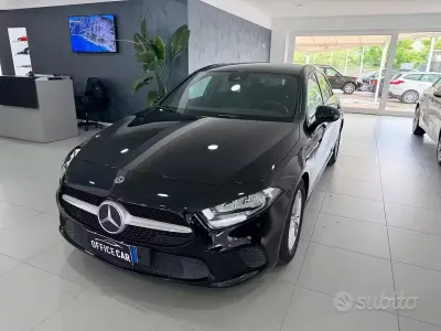 Usata Mercedes A180 Business 116 CV (85 kW) 2020 Nero Berlina