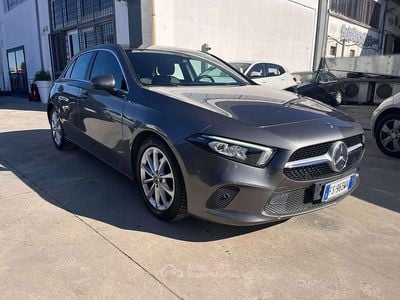 Gray Usata 2018 Mercedes A160 Berlina | 18.900 € (Buon prezzo)