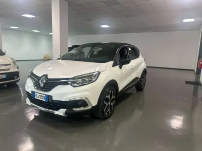 Usata Renault Captur Intens 90 CV (66 kW) 2017 Bianco SUV