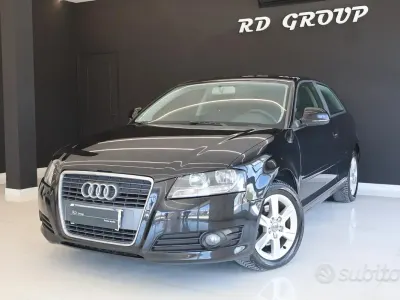 Käytetty Audi A3 Ambiente 90 HP (66 kW) 2010 Musta Viistoperä