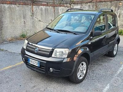 Usata Fiat Panda 4x4 59 CV (43 kW) 2005 Nero Utilitaria