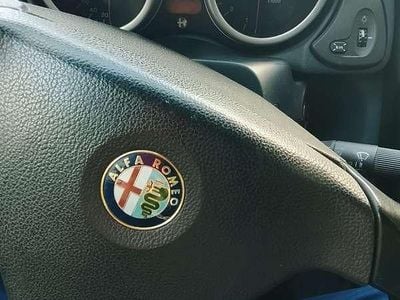 Begagnad Alfa Romeo GTV 155 HK (114 kW) 1998 Blå Sportkupé