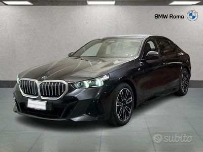 Usata BMW 520 M Sport 197 CV (144 kW) 2025 Sophisto grey metallizzato Berlina