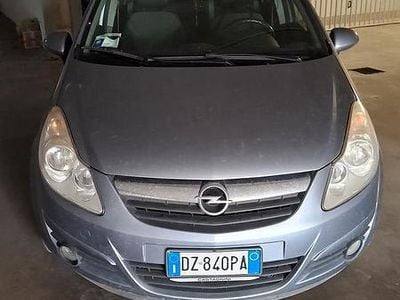 Usata Opel Corsa Cosmo 80 CV (58 kW) 2009 Grigio Utilitaria