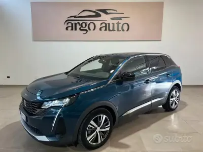 Usata Peugeot 3008 Allure 131 CV (96 kW) 2023 Blu/azzurro SUV